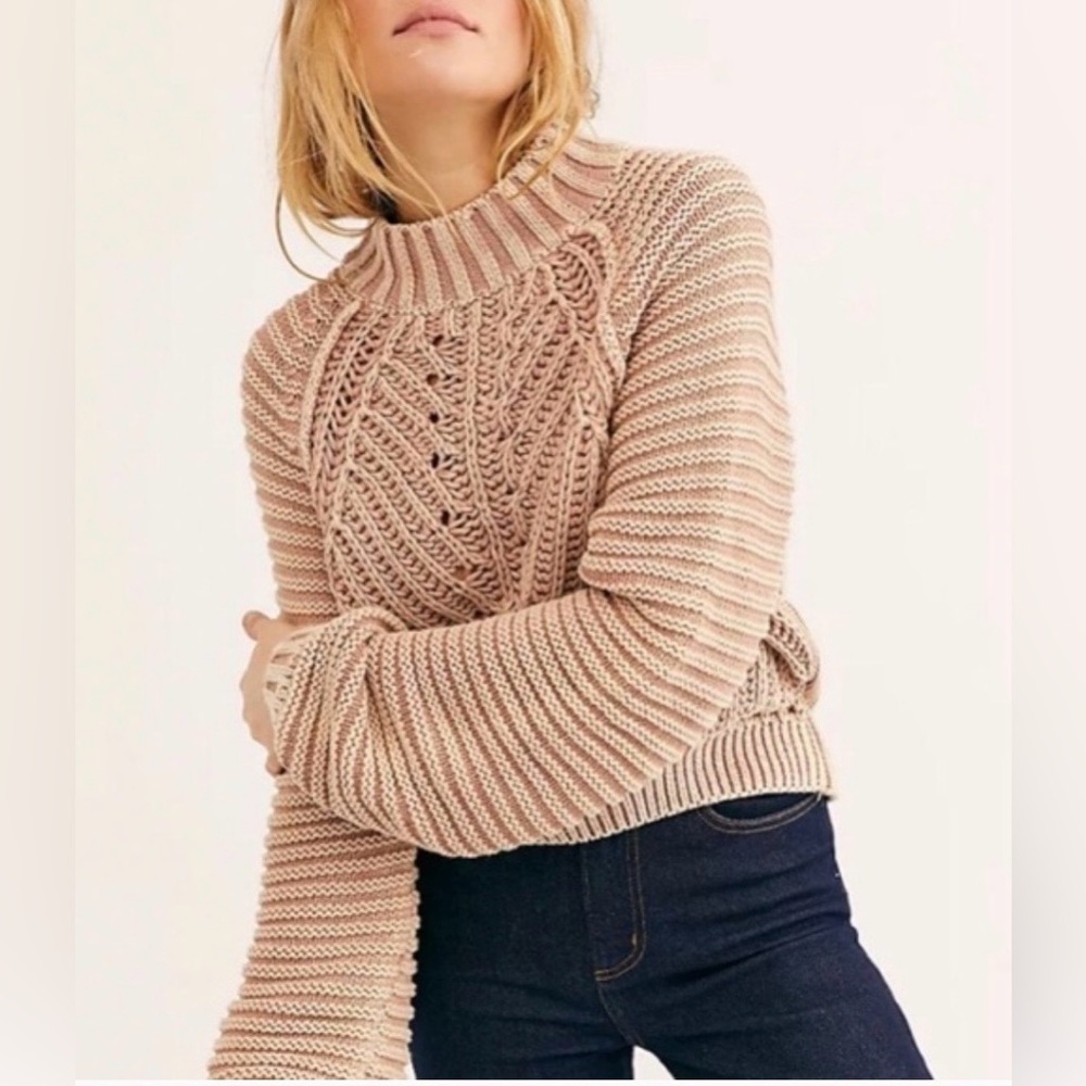 Free People Textured Sweetheart Knit Mock Neck Chunky Sweater Sandcastle L